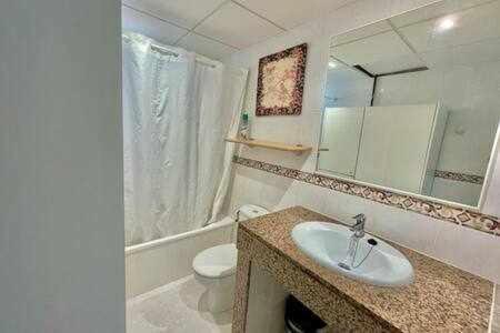 Apartamento de 2 dormitorios con piscina - MITJANA Ciutadella  Exterior foto