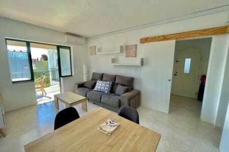Apartamento de 2 dormitorios con piscina - MITJANA Ciutadella  Exterior foto
