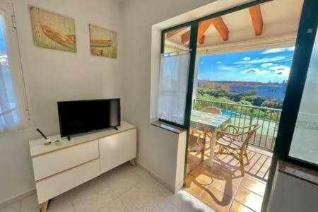 Apartamento de 2 dormitorios con piscina - MITJANA Ciutadella  Exterior foto